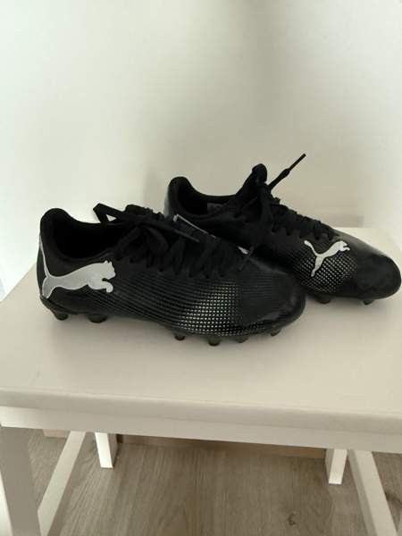 Lasten jalkapallo nappulakengät koko 30 Espoo - photo 2