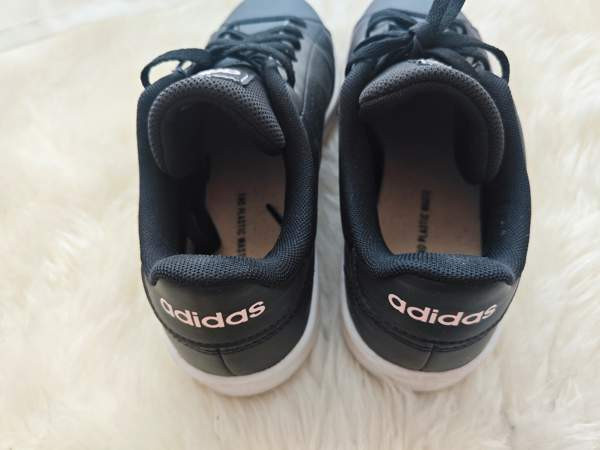 Adidas lenkkarit koko 36 2/3 Helsinki - изображение 3