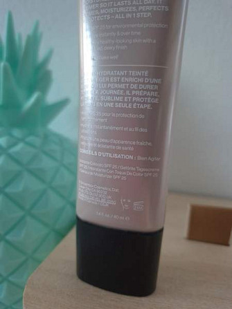 Käytetty: Smashbox Halo Healthy Glow All-In-One Tinted Moisturizer (Fair) Vantaa - valokuva 4