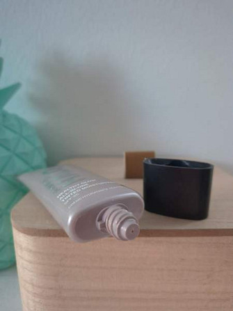 Käytetty: Smashbox Halo Healthy Glow All-In-One Tinted Moisturizer (Fair) Vantaa - valokuva 5
