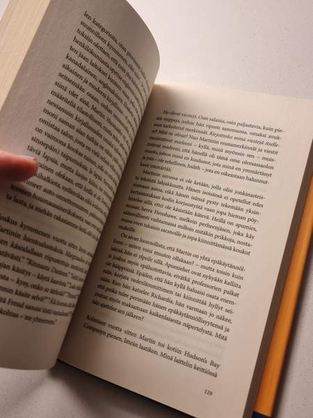 Carol Shields: Pikkuseikkoja Helsinki - изображение 5