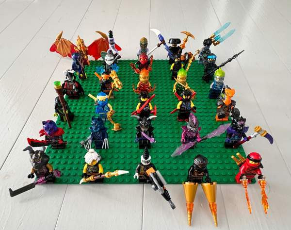 Lego Ninjago ukkeleita 30 kpl:tta Turku - valokuva 1