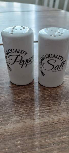 Riviera Maison pippuri- ja suolasirotin Laukaa - valokuva 1