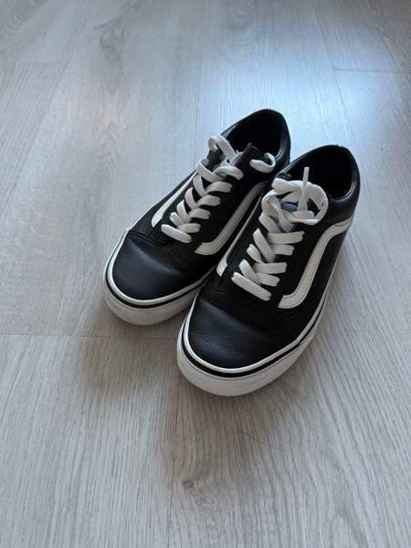 Nahkaiset vansit Pirkkala - valokuva 1