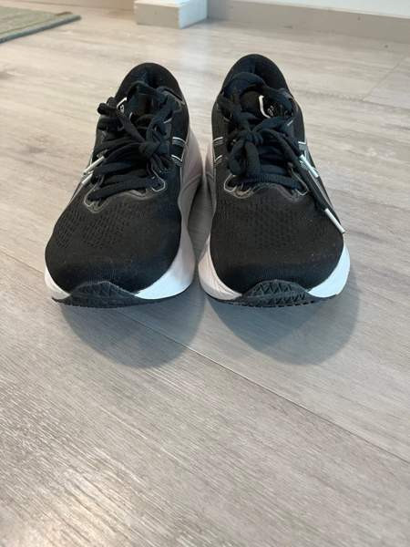 Asics Gel-Kayano 30 Helsinki - valokuva 2