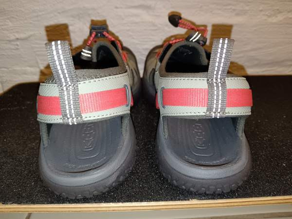 Käyttämättömät Keen Solr urheilusandaalit (25 cm/EU 38,5) Espoo - valokuva 5