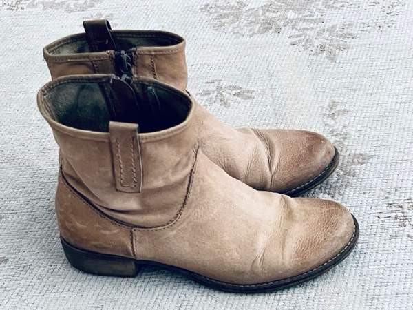 Naisten nahkanilkkurit Raisio - valokuva 2