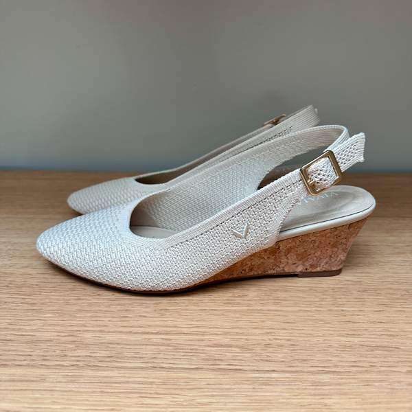 Vivaia kiilakorkosandaalit Turku - photo 3