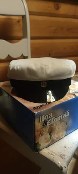 Ylioppilaslakki koko 56 Вантаа - изображение 1