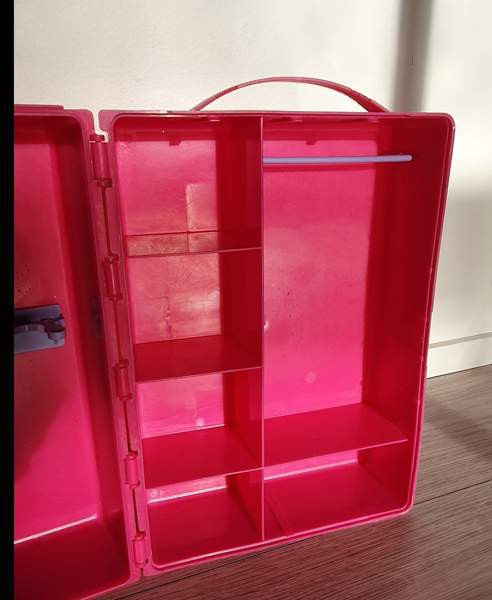 Barbie kaappi Espoo - valokuva 3