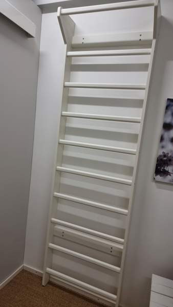 Puiset puolapuut leuanvetotangolla Espoo - valokuva 2