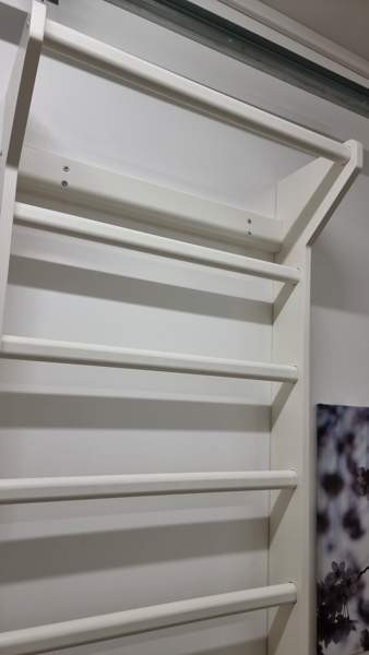 Puiset puolapuut leuanvetotangolla Espoo - valokuva 1