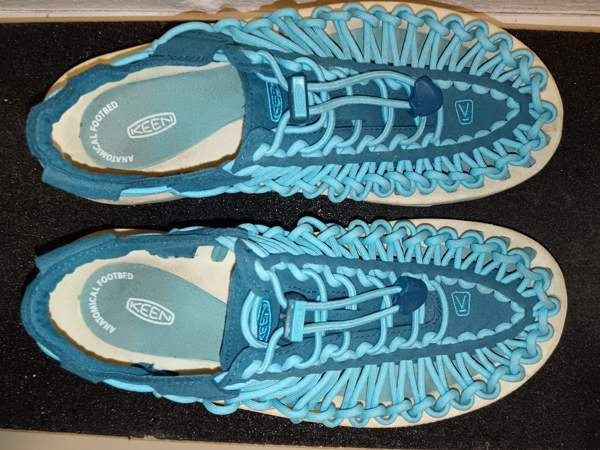 Veikeät Keen Uneek narusandaalit (25 cm/EU 38,5) Espoo - photo 1