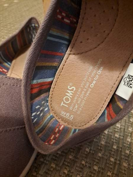 Tomsit luumunväriset 37 Espoo - photo 2