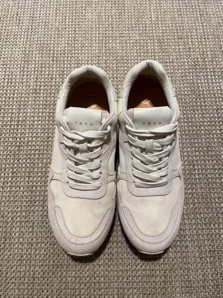 YAYA valkoiset lenkkarit Helsinki - valokuva 3