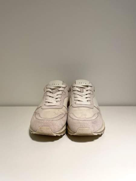 YAYA valkoiset lenkkarit Helsinki - valokuva 1