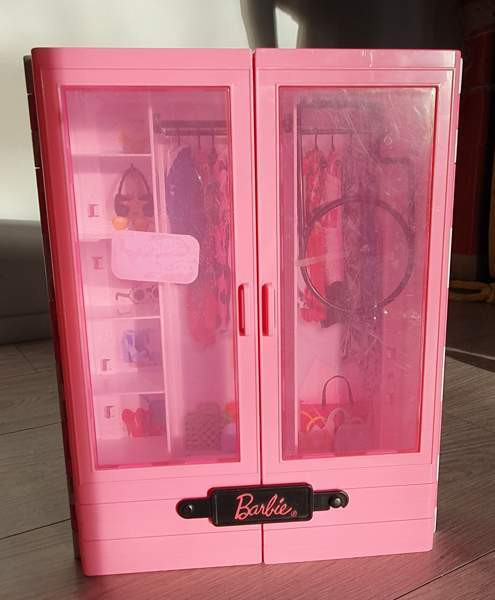 Barbie kaappi Эспоо - изображение 3