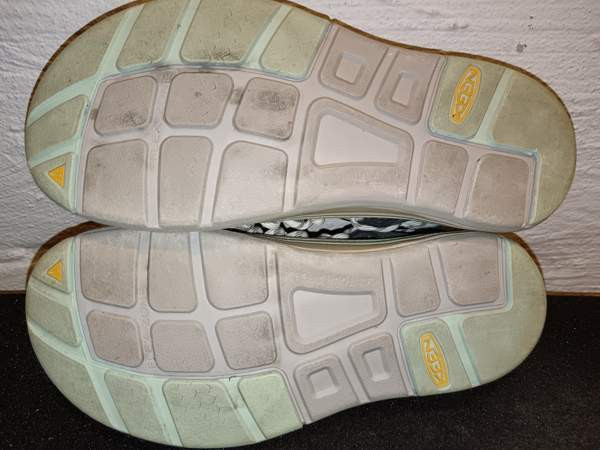 Hauskat Keen Uneek narusandaalit (25 cm/EU 38,5) Espoo - photo 7