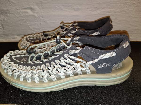 Hauskat Keen Uneek narusandaalit (25 cm/EU 38,5) Espoo – foto 2