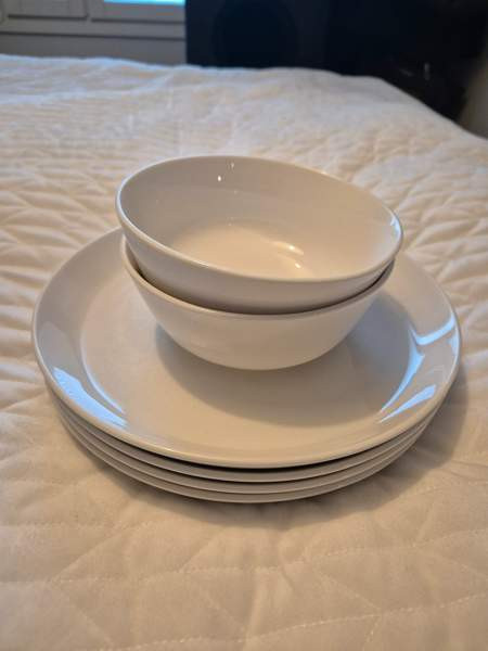 Valkoiset House lautaset Оулу - изображение 1