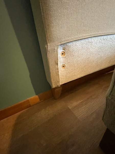 Runkopatjasänky 2x80cm ja sängynpääty VARATTU Muurame - valokuva 5