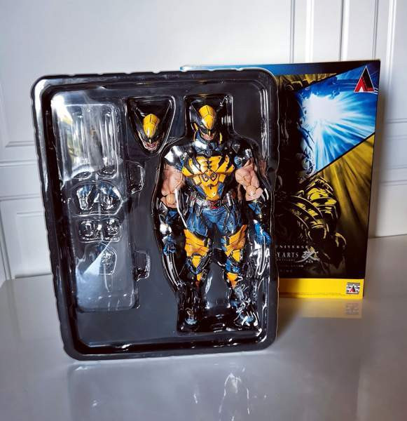 Square Enix Variant Play Arts Marvel Universe Wolverine figuuri Тампере - изображение 5