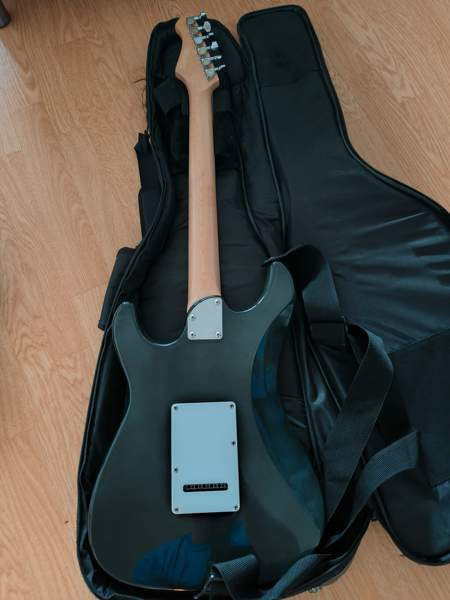 Sähkökitara + laukku Kajaani - valokuva 3