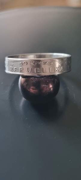 Kolikkosormus Latvia Lati Ilmainen toimitus! Mustasaari - valokuva 4