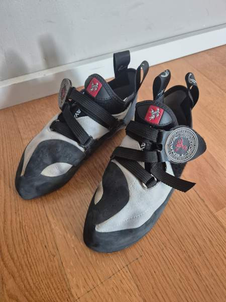 Kiipeilykengät 35,5 Tampere - photo 2