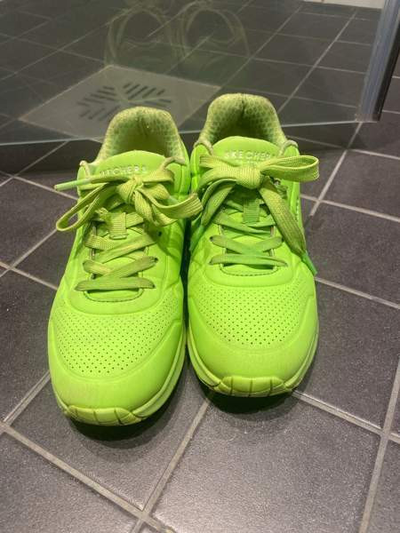 Erittäin tyylikkäät vihreät lenkkarit 35 Turku – foto 2