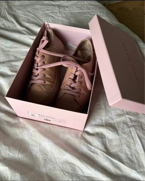 Minna Parikka- pupu kengät Tampere - photo 2