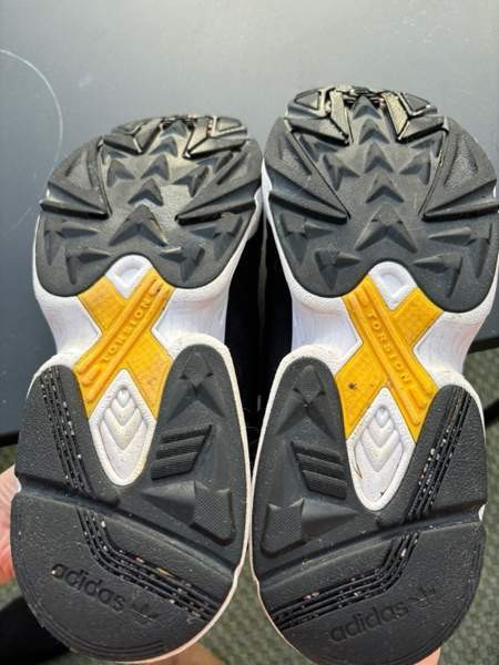 Adidas Falcon kengät Espoo - photo 5