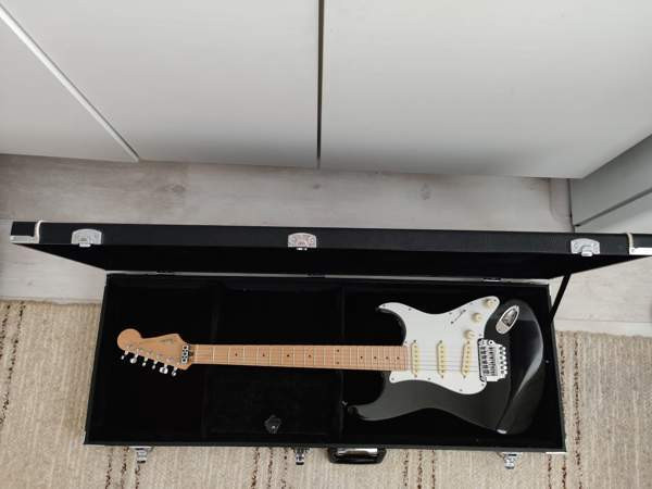 Fender Stratocaster st-557 e-sarja. 1984 fuji-gen Siilinjärvi - valokuva 1