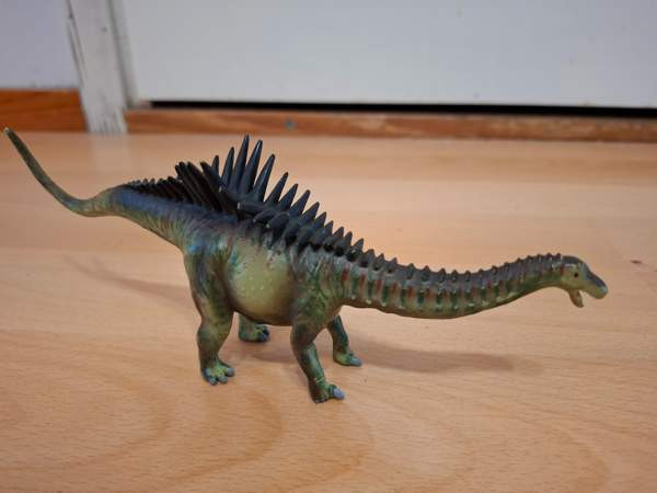 5kpl kasvissyöjä dinosauruksia Helsinki - valokuva 3