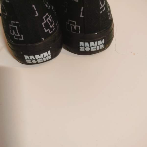 Rammstein tennarit Oulu – foto 2