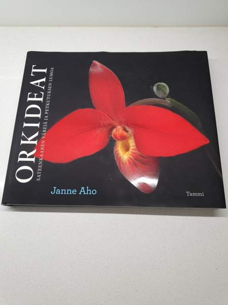 ORKIDEAT Janne Aho Helsinki - valokuva 1