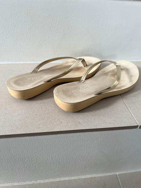 Kullansävyiset Andiamon sandaalit 40 Heinola - valokuva 4