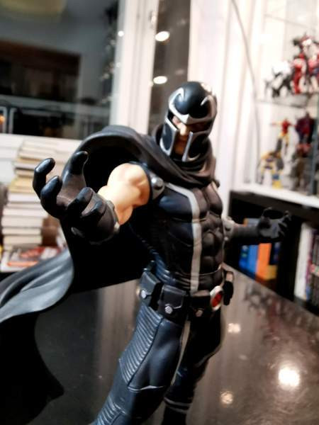 Kotobukiya ARTFX Magneto patsas Tampere - valokuva 2