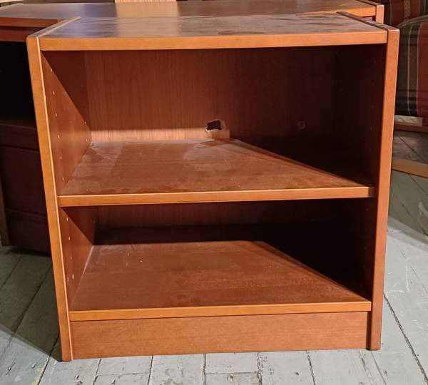 Pieni hylly Raahe – foto 1