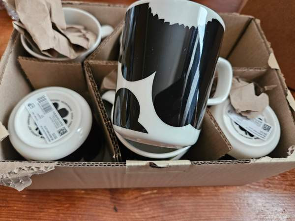 12 uudet marimekko mukit 2,5 dl Mustasaari - valokuva 1