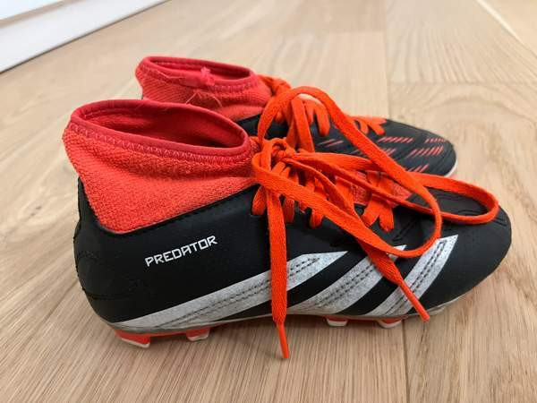 Adidas Predator jalkapallokengät koko 32 Helsinki - valokuva 1