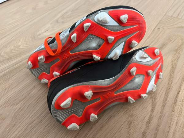 Adidas Predator jalkapallokengät koko 32 Helsinki - valokuva 2