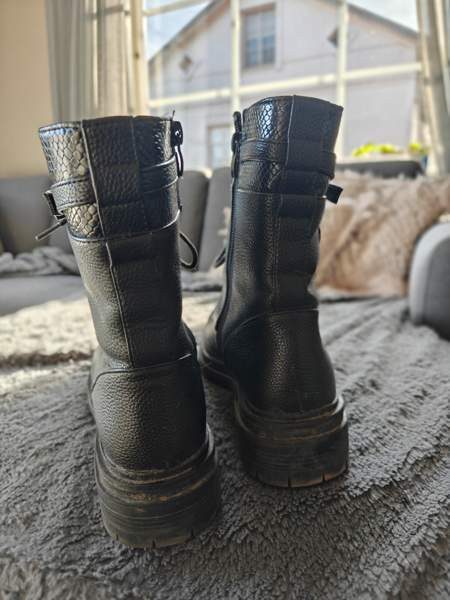 Mustat nilkkurit Parainen - valokuva 4