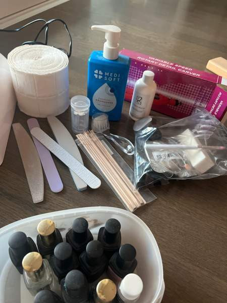 Kynsitarvikkeita ja uv- lamppu Тампере - изображение 3