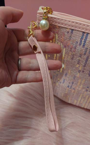 Paljetein koristeltu meikkilaukku Vantaa - valokuva 2