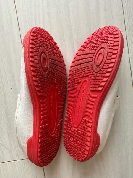 Leather shoes and canvas shoes for girls Helsinki - photo 4