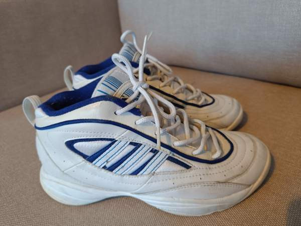 Adidaksen treenikengät 38 2/3 Kempele - photo 1