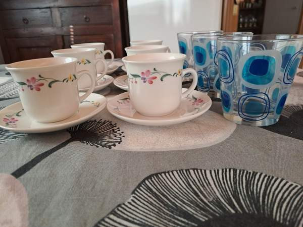 Kahvikupit alusineen 6 kpl + lasit 3 kpl Kuopio - valokuva 1