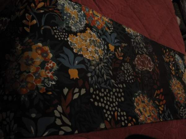 Leveä kappaverho musta pohjainen just ommeltuna,va Ylöjärvi - valokuva 5