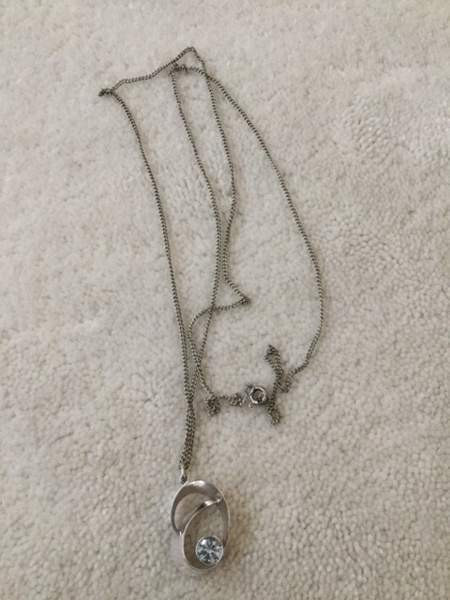 Hopeinen riipus ja ketju Keuruu - valokuva 2